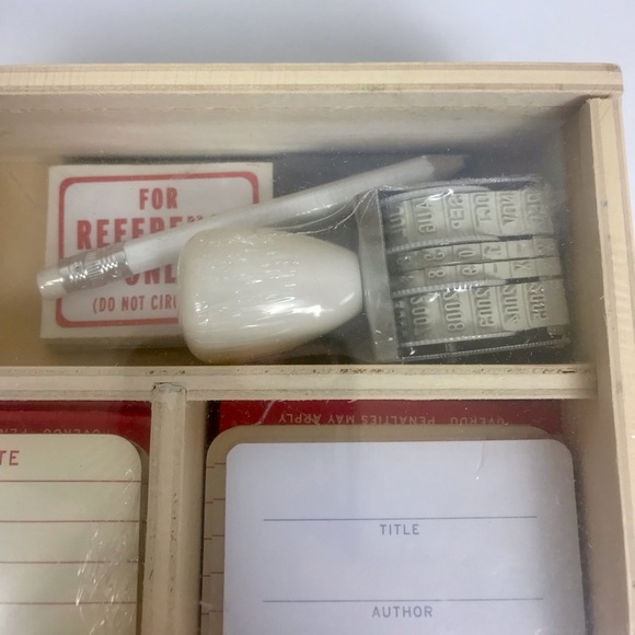 New Knock Knock Personal Library Kit gift for book lovers or kids - Picture 3 of 8